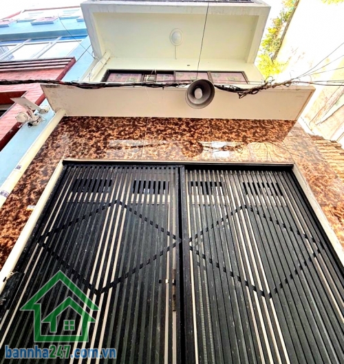 CHỈ 4,35 TỶ – TRUNG TÂM Q.10 – 4 TẦNG – 3PN 4WC – NỞ HẬU Căn nhà hiếm khu lõi Quận 10 – vị trí vàng – giá cực tốt! Diện tích: 21m² (3.2 × 7m) – nở hậu nhẹ  Mob 0933144037