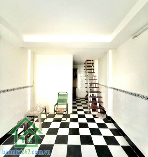 CHỈ 4,35 TỶ – TRUNG TÂM Q.10 – 4 TẦNG – 3PN 4WC – NỞ HẬU Căn nhà hiếm khu lõi Quận 10 – vị trí vàng – giá cực tốt! Diện tích: 21m² (3.2 × 7m) – nở hậu nhẹ  Mob 0933144037