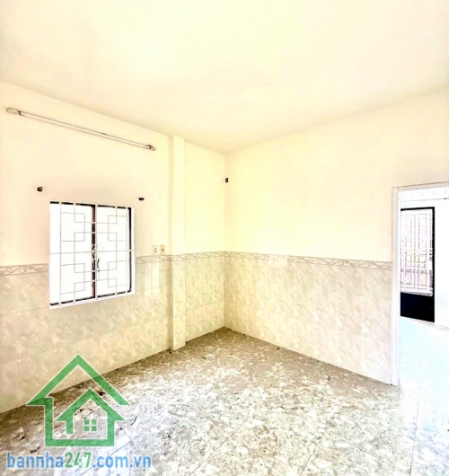 CHỈ 4,35 TỶ – TRUNG TÂM Q.10 – 4 TẦNG – 3PN 4WC – NỞ HẬU Căn nhà hiếm khu lõi Quận 10 – vị trí vàng – giá cực tốt! Diện tích: 21m² (3.2 × 7m) – nở hậu nhẹ  Mob 0933144037