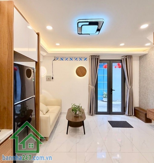 CHỈ 5,2 TỶ – LÔ GÓC PHỐ ẨM THỰC PHAN XÍCH LONG – PHÚ NHUẬN -FULL NỘI THẤT – 2 TẦNG – 3PN – SỔ A4 HOÀN CÔNG Vị trí siêu đỉnh: Ngay phố ẩm thực Phan Xích Long