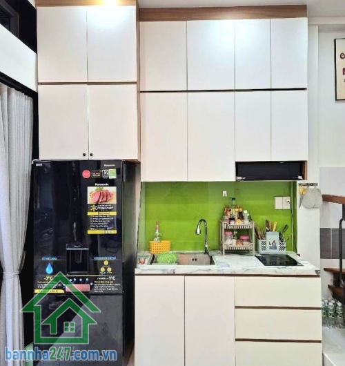 CHỈ 4,85 TỶ – NHÀ 3 TẦNG ĐÚC KIÊN CỐ – HẺM 4M AN NINH – 2PN 3WC Nhà đẹp gọn gàng, công năng đầy đủ, thích hợp gia đình trẻ mua ở ngay. Diện tích: 3.7 x 5m