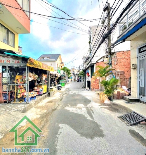 CHỈ 5,15 TỶ – MẶT TIỀN GÒ XOÀI – NHÀ MỚI Ở NGAY – KINH DOANH ĐỈNH • Diện tích: 4m x 12m – ~49m² • Kết cấu: 1 trệt – 1 lầu (đúc BTCT) • Công năng: 2 PN - 2 WC - Mob 0933144037