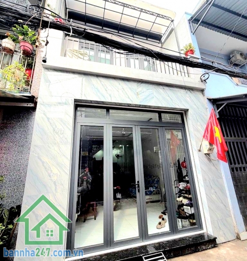 CHỈ 4,85 TỶ – NHÀ MỚI Ở NGAY – HẺM 5M XE HƠI THÔNG – KỀ LÊ THÚC HOẠCH – SÁT CHỢ BÌNH LONG - 2PN - 2WC Vị trí cực đẹp – giáp Tân Phú – gần Ngã Tư 4 Xã – tiện ích bao quanh. Hẻm rộng 5M xe hơi thông thoáng. Chỉ vài bước ra mặt tiền – khu dân trí cao – an ni