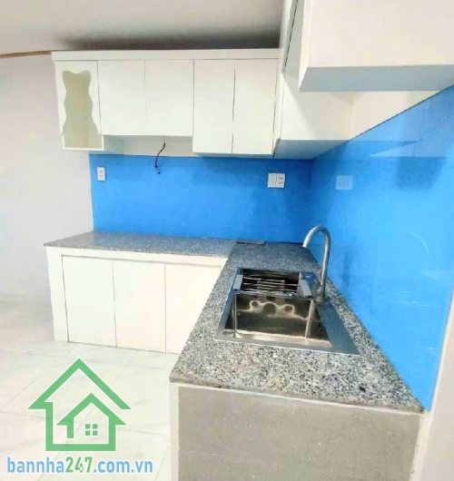 CHỈ 3,53 TỶ – NHÀ ĐẸP Ở NGAY LÊ VĂN KHƯƠNG – HẺM 3.5M THÔNG - 44,9m² (4x11,3)m - 2PN 2WC Diện tích: 4 x 11,3m = 44,9m² Kết cấu: 2 tầng BTCT kiên cố 2PN – 2WC