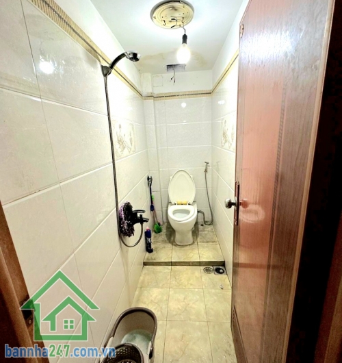 CHỈ 16,9 TỶ - MTKD TÂN PHÚ – ĐƯỜNG NHỰA 20M – DÒNG TIỀN 45TR/TH – CỰC HIẾM • Mặt tiền đường nhựa 20m, có lề rộng trước nhà• Trục kinh doanh sầm uất, giáp Tân Bình