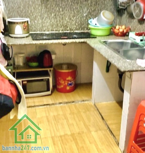CỰC HOT – TRUNG TÂM QUẬN 10 – CÁCH 2 CĂN RA MẶT TIỀN – CHỈ 4 TỶ DT 33m², sổ chính chủ trang bìa Kết cấu 1 trệt 1 lầu: 2PN, PK, bếp, 1WC Hẻm rộng, thông, sạch sẽ thoáng.