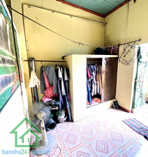 CHỈ 5,3 TỶ – MTKD THOẠI NGỌC HẦU – THẠCH LAM – SỔ NỞ HẬU ĐẸP - 2 TẦNG. DT: 54m² - CHÍNH CHỦ 30 NĂM.  Nhà 1 trệt 1 lầu, hiện trạng cũ – xác định bán đất, tiện xây mới.
