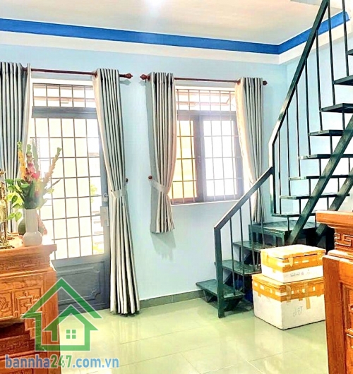 CHỈ 9.9 TỶ – HẺM Ô TÔ THÔNG – NGUYỄN SƠN / THOẠI NGỌC HẦU – 65M² – SỔ VUÔNG A4 – NHÀ ĐẸP 3 TẦNG – 4PN – 3WC • Diện tích 65m² – sổ vuông A4 đẹp • Kết cấu 1 trệt 2 lầu, tổng 4PN – 3WC, đầy đủ: — Phòng khách — Bếp — Phòng thờ — Ban công — Sân thượng th
