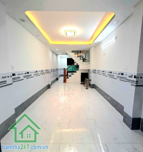 CHỈ 3,75 TỶ – HIẾM – SÁT TÂN PHÚ – NGAY CHỢ BÌNH LONG - NHÀ MỚI XÂY – VÀO Ở NGAY – DT 30,5M² – 2PN – 2WC Kết cấu: • Nhà mới xây, 1 trệt 1 lầu – hoàn thiện đẹp