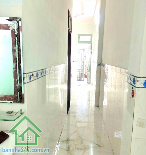 CHỈ 5,2 TỶ - NHÀ 3 TẦNG – NGAY NGÃ TƯ THOẠI NGỌC HẦU & LŨY BÁN BÍCH – DÒNG TIỀN 16,5TR/THÁNG - 3 phòng riêng biệt, mỗi phòng gồm 1 PN + 1 bếp + 1 WC - Vị trí đắc địa: Ngay ngã tư Thoại Ngọc Hầu – Lũy Bán Bích, khu dân cư sầm uất, nhu cầu thuê cao