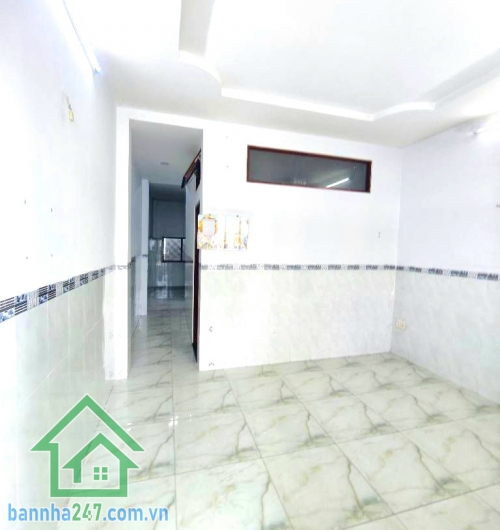 CHỈ 5,2 TỶ - NHÀ 3 TẦNG – NGAY NGÃ TƯ THOẠI NGỌC HẦU & LŨY BÁN BÍCH – DÒNG TIỀN 16,5TR/THÁNG - 3 phòng riêng biệt, mỗi phòng gồm 1 PN + 1 bếp + 1 WC - Vị trí đắc địa: Ngay ngã tư Thoại Ngọc Hầu – Lũy Bán Bích, khu dân cư sầm uất, nhu cầu thuê cao