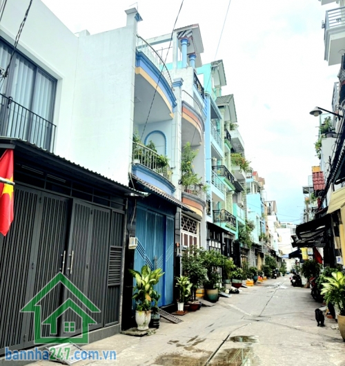 CHỈ 6,5 TỶ – SIÊU PHẨM NHÀ PHỐ 5 TẦNG – GIÁP TÊN LỬA- Ô TÔ NGỦ TRONG NHÀ – NHÀ MỚI BTCT – KHU VIP Diện tích: 4m x 14m – SỔ VUÔNG ĐẸP, nở hậu nhẹ tài lộc