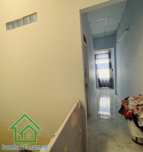 MẶT TIỀN KINH DOANH – GẦN NGÃ TƯ BỐN XÃ – 6,95 TỶ Diện tích: 4,1 x 21m – 86m² – Sổ hồng riêng Kết cấu: 1 trệt 1 lầu, 3PN (có PN trệt), 2WC, phòng thờ, sân sau rộng.