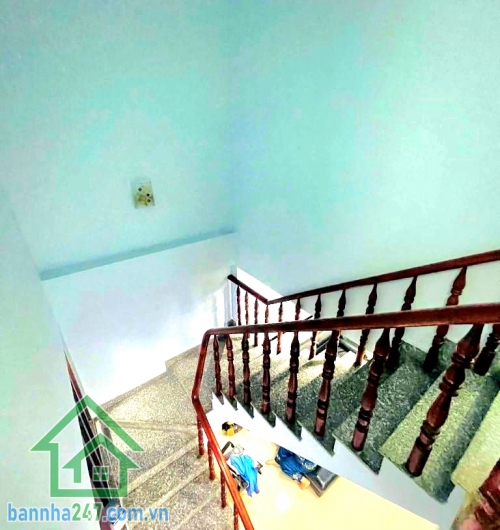 CHỈ 5,4 TỶ – HẺM NHỰA 8M Ô TÔ THÔNG – GIÁP TÂN PHÚ - DT: 60m² - 2 TẦNG - 3 PN - 2WC * Diện tích: 60m² * Kết cấu: 1 trệt 1 lầu * Công năng: 3PN – 2 WC