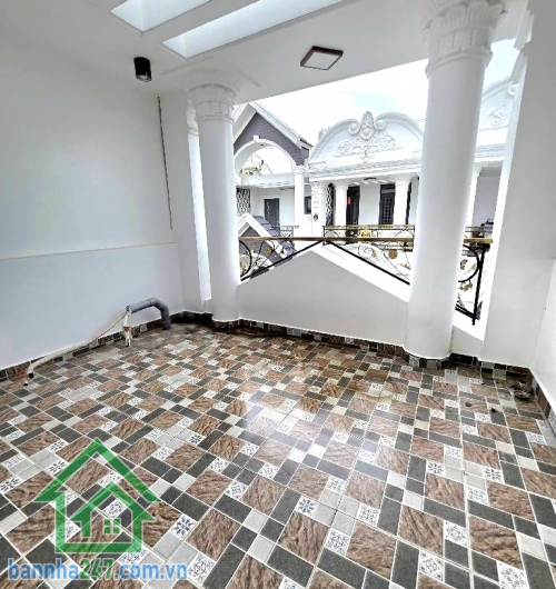 NHỈNH 7 TỶ – NHÀ 5 TẦNG BTCT – HẺM XE HƠI – BÌNH TRỊ ĐÔNG, BÌNH TÂN - 4PN – 5WC DT: 5 tầng (1 trệt, lửng, 2 lầu, sân thượng trước sau). 4PN – 5WC, tầng trệt có phòng ngủ. 